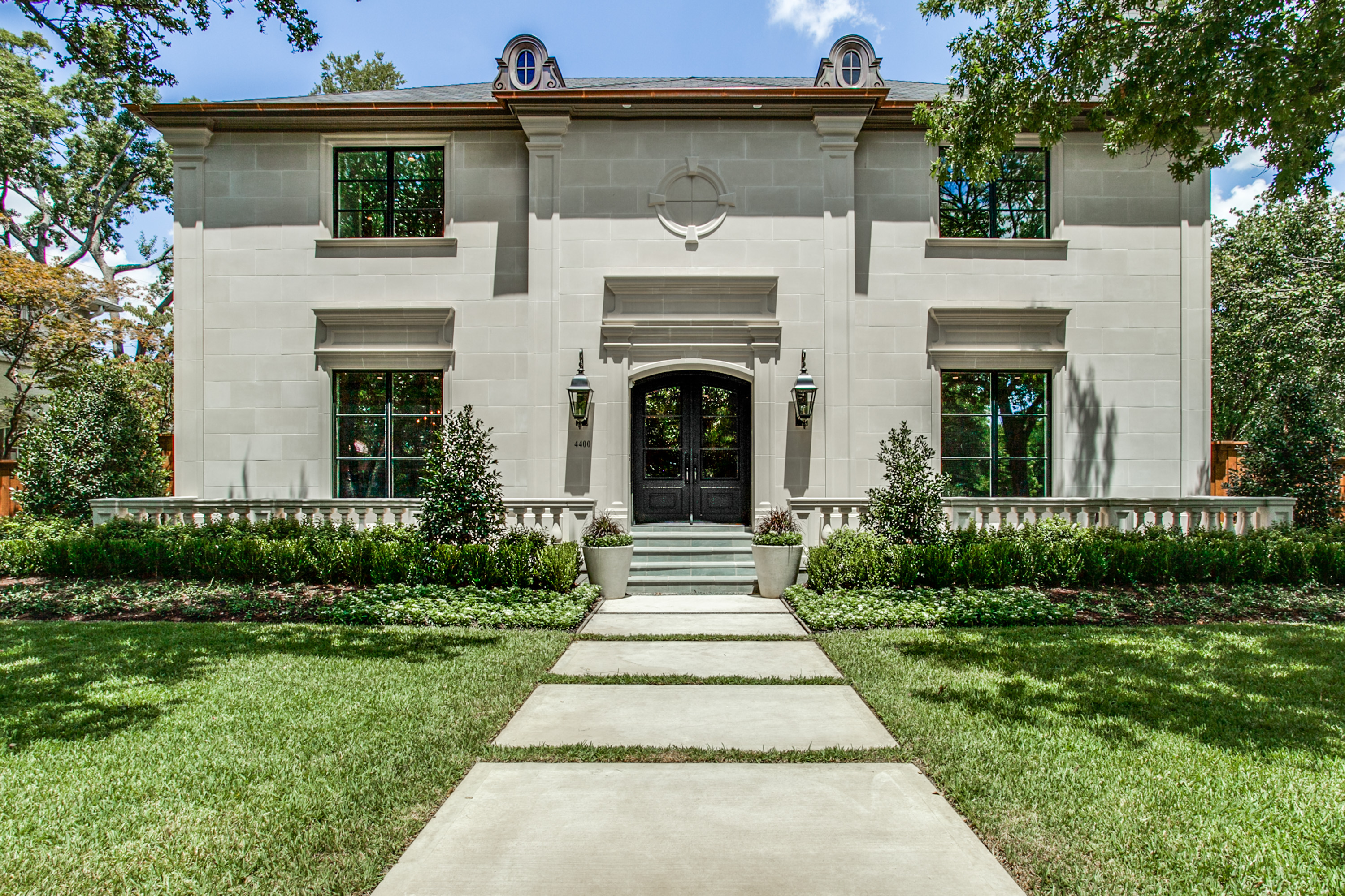 4400 Beverly